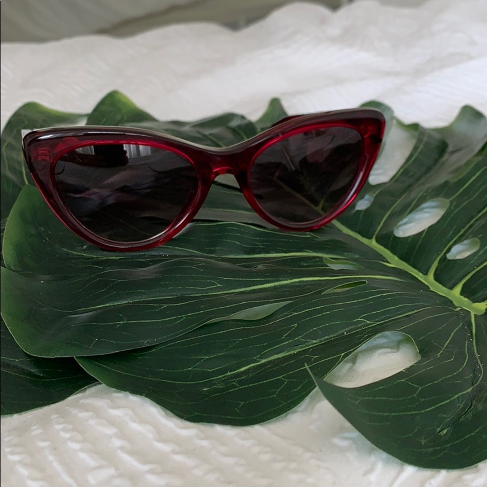 *SOLD* BALENCIAGA Burgundy Cat Eye sunglasses - Picture 4 of 8